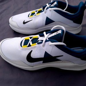 Men Nike AirMax Size 12 BRAND NEW